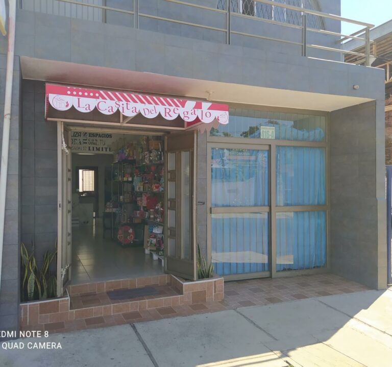 34884 la casita del regalo 768x719