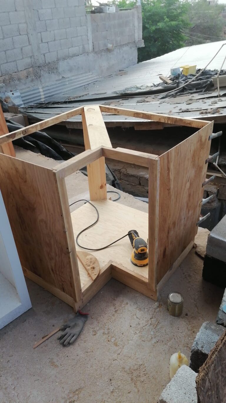 35499 carpinteria juarez 768x1365