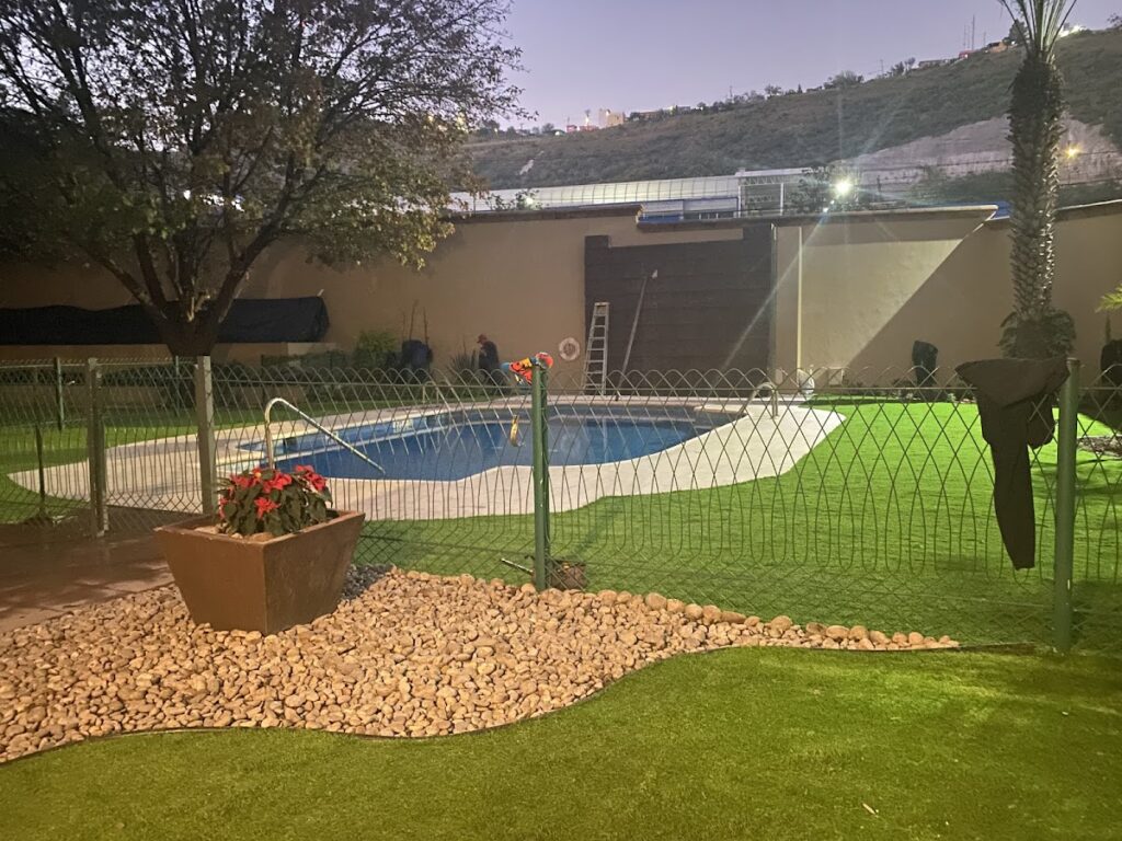 36778 dahlia garden boutique 1024x768