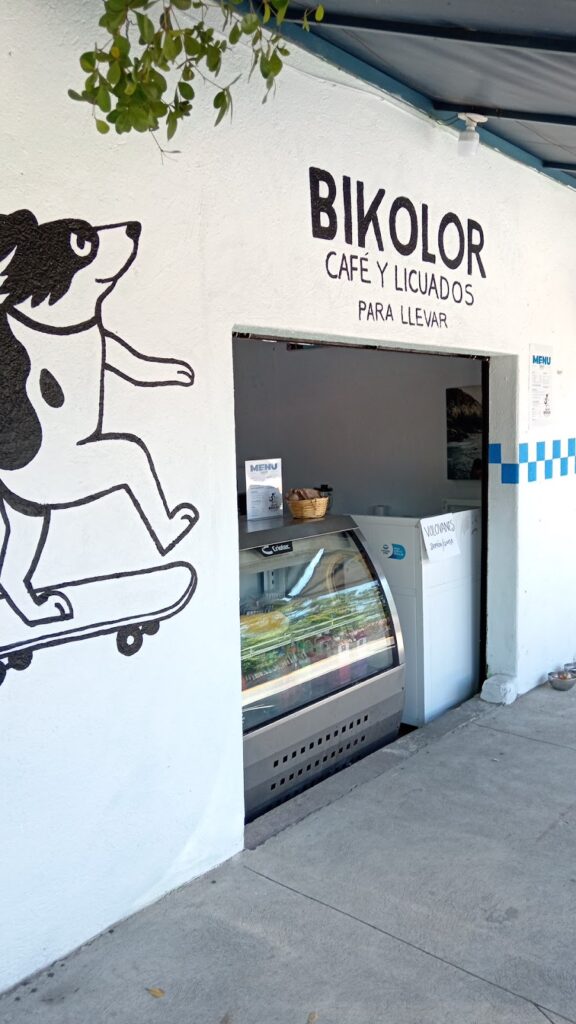 5825 bikolor cafe y licuados 576x1024