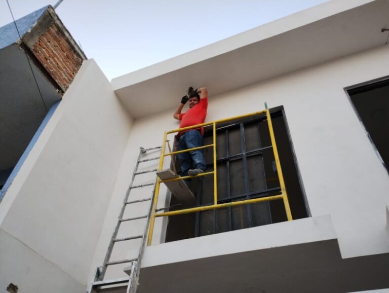 7748 electricista el ruso 768x578