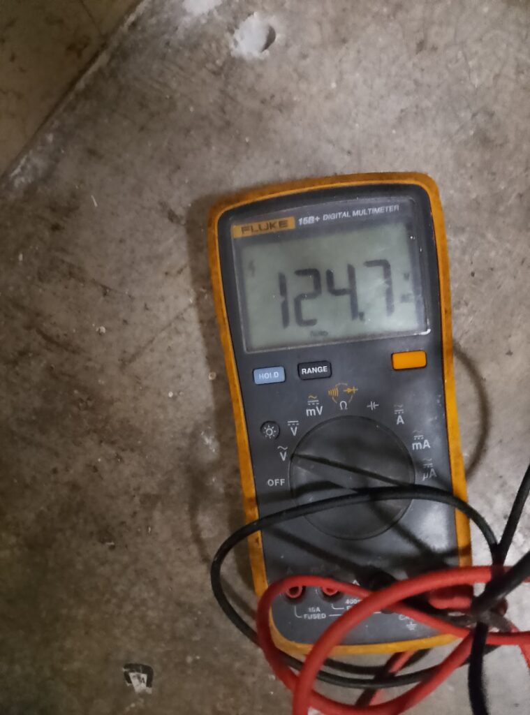 7811 electricista rivera 759x1024