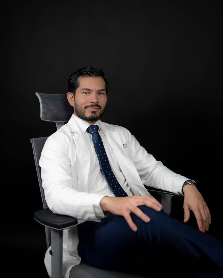 8123 dr. cuauhtemoc martinez 8211 cirujano general en ciudad juarez 768x957