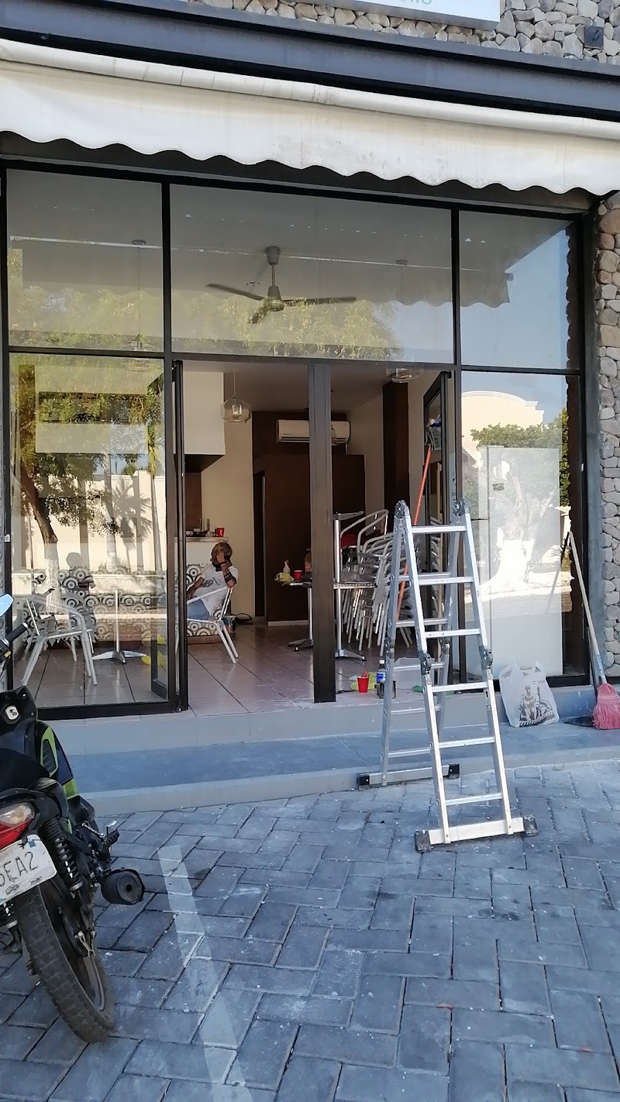 leetx-google-photo-58453-6 leetx-google-photo-58453-6