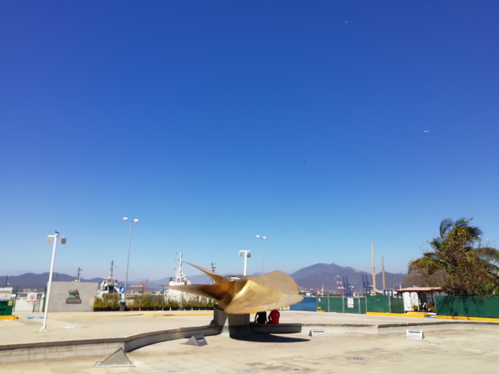 leetx-google-photo-62113-8 leetx-google-photo-62113-8