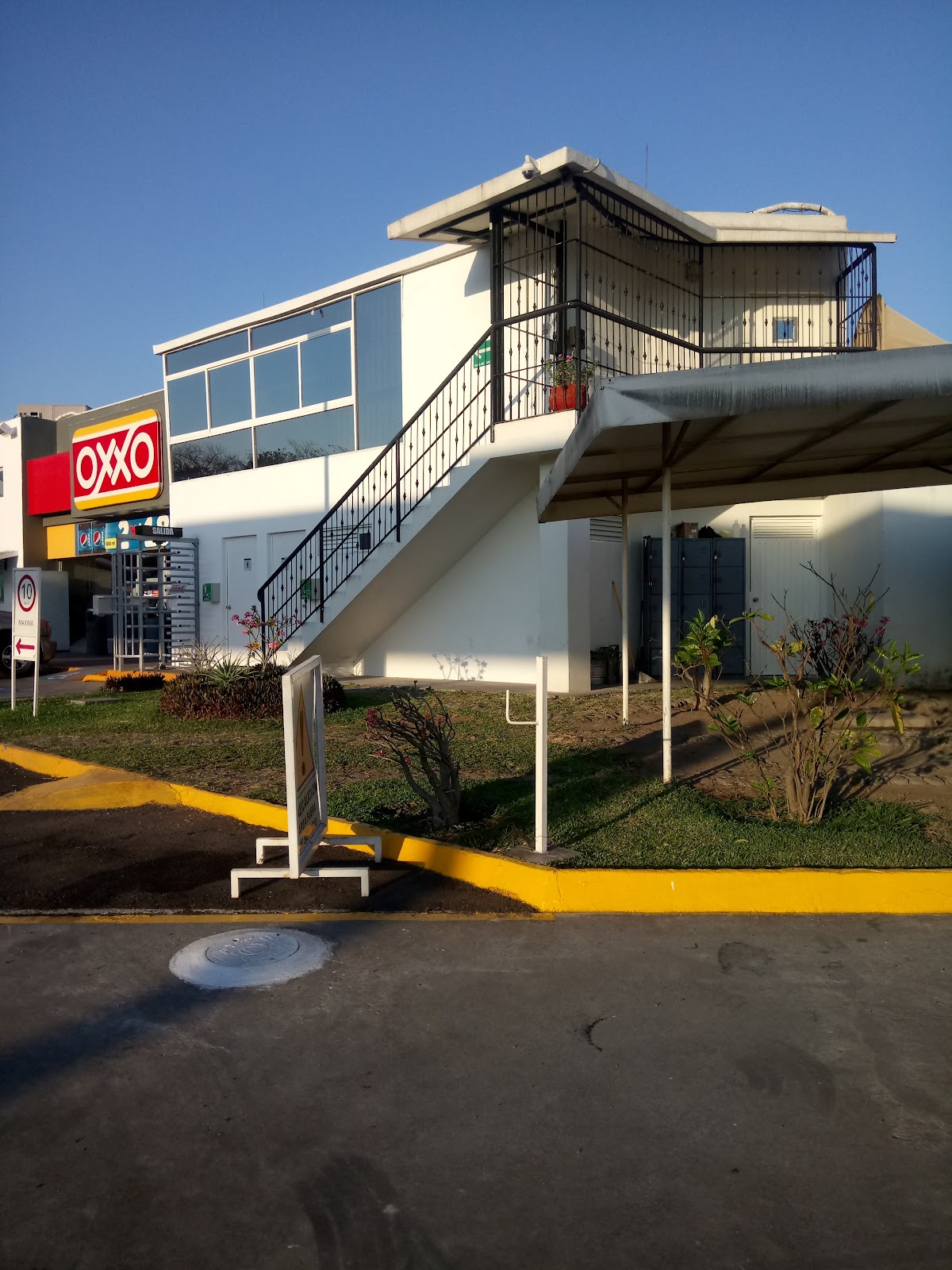 leetx-google-photo-80524-8 leetx-google-photo-80524-8