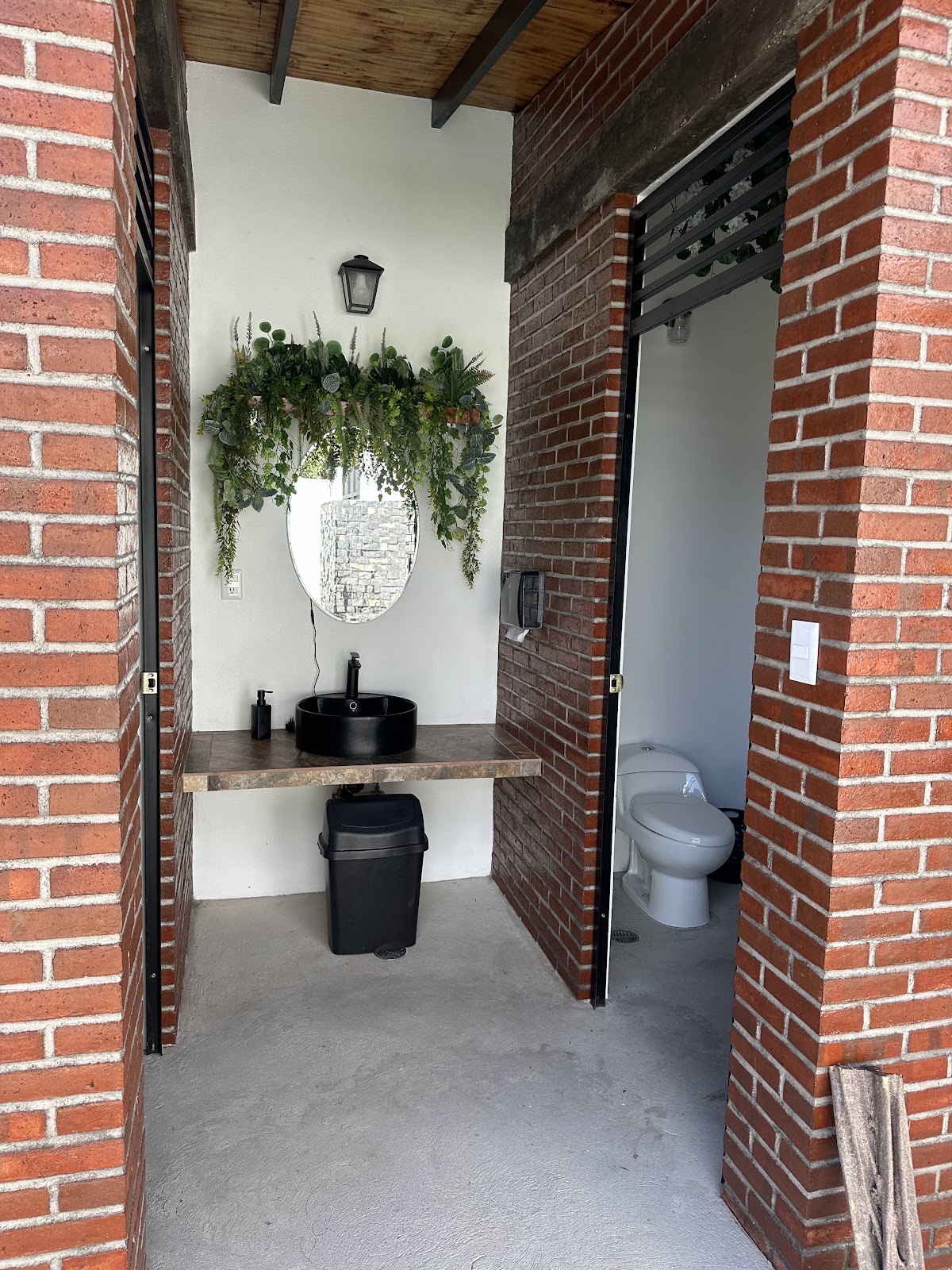 leetx-google-photo-81794-5 leetx-google-photo-81794-5